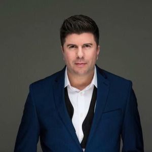 Meet your Posher, Christopher